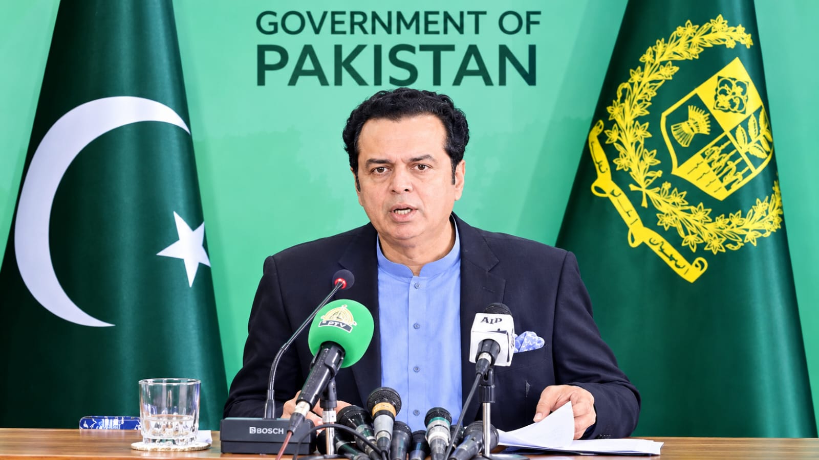 پاکستان میں دہشتگردی کے لیے افغان سرزمین استعمال کی جا رہی ہے، طلال چودھری