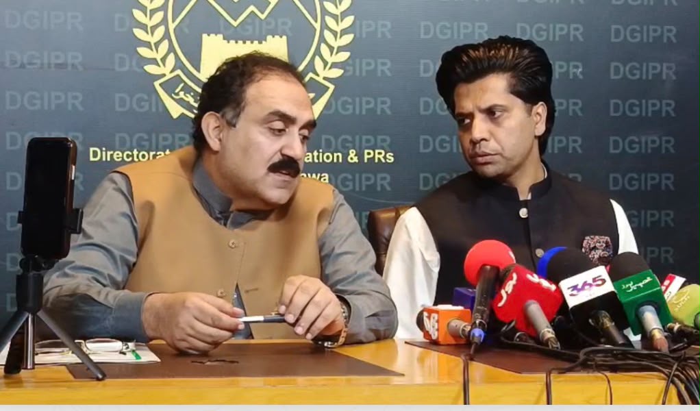 خیبرپختونخوا میں گورنر راج لگایا گیا تو عوامی ردعمل آئے گا، شفیع جان