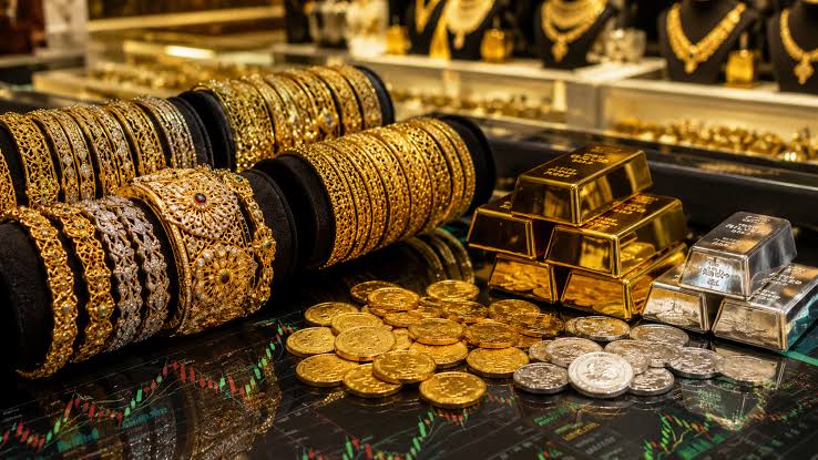 سونا پھر مہنگا ہوگیا، 2 دن میں قیمت میں کتنا اضافہ ہوا؟
