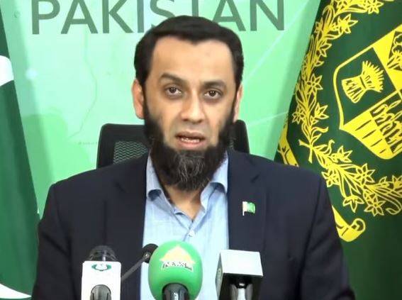 پاکستان نے حقِ دفاع کے تحت افغانستان میں 10 مقامات کو فضائی اور ڈرون حملوں کا نشانہ بنایا، عطا تارڑ