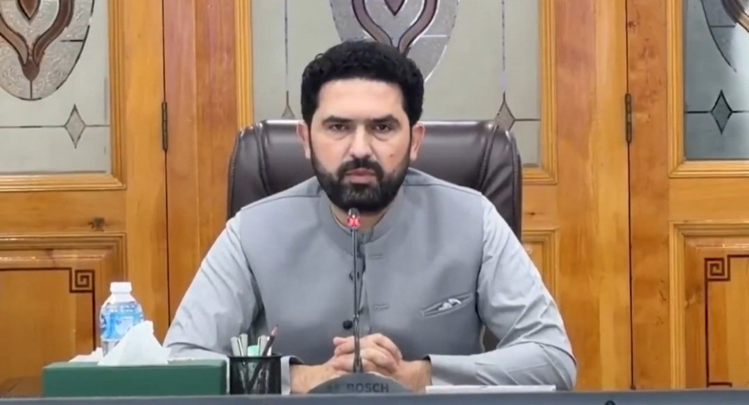 گورنر کا چیف سیکریٹری، آئی جی کو طلب کرکے اجلاس کرانا غیر آئینی اور ڈرامہ ہے، سہیل آفریدی