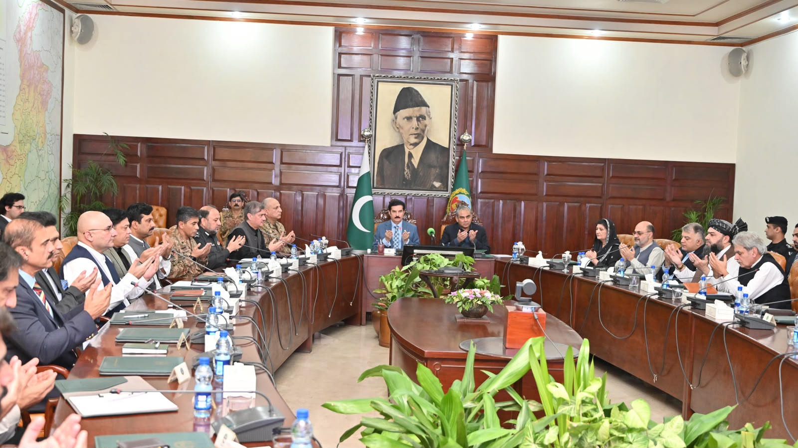 خیبرپختونخوا میں دہشت گردی کے خلاف انٹیلی جنس بیسڈ کارروائیاں جاری رہیں گی، ایپکس کمیٹی