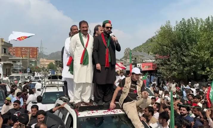 پی ٹی آئی لانگ مارچ کب اور کہاں سے شروع ہوگا؟ شوکت یوسفزئی نے تفصیلات بتادیں