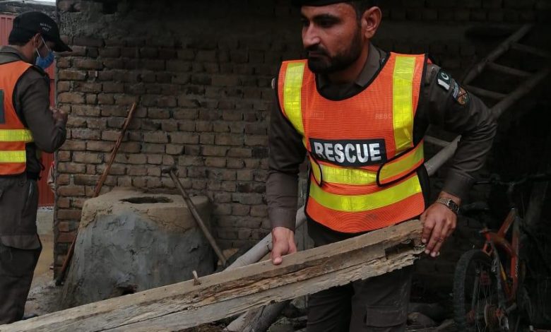 مردان میں بارش نے تباہی مچا دی، 8 مکانات اور ایک مسجد متاثر