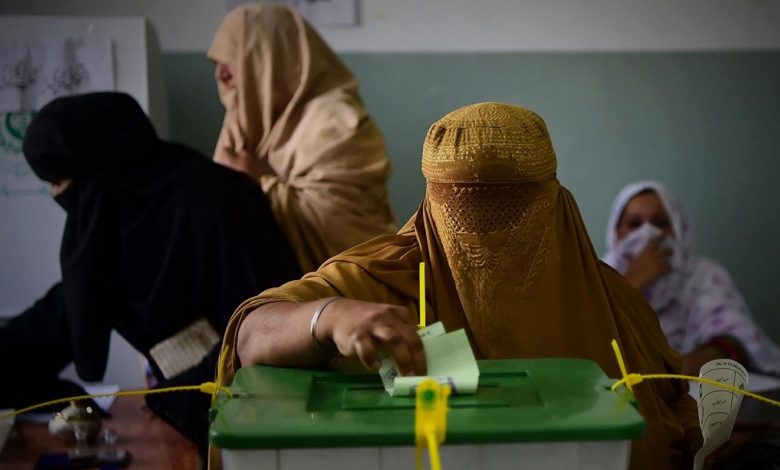 عام انتخابات لڑنے والی خواتین کو چیلنجز کا سامنا کیوں ؟