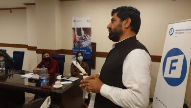 پشاور: ٹی این این اور ایف این ایف کے اشتراک سے خواتین بلاگرز کے لیے تربیتی ورکشاپ کا انعقاد