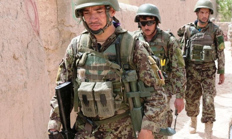 پاکستان نے فرار ہونے والے 40 افغان سکیورٹی اہلکاروں کو افغانستان کے حوالے کردیا