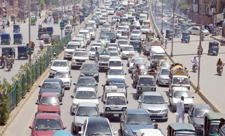 ٹریفک جام اور حادثات: کیا ہم خود اس کے ذمہ دار ہیں؟
