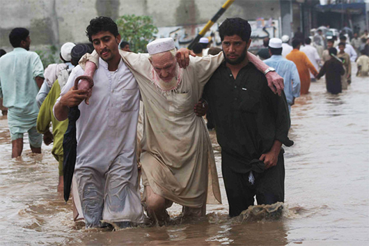 سیلاب، آفتیں اور پاکستانی قوم۔۔!