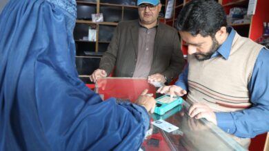 سیلاب سے متاثر 10 لاکھ سے زائد افغان مہاجرین میں نقد امداد تقسیم  